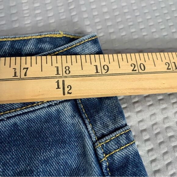 PRETTY LITTLE THING NWT Plus Mid Wash Split Hem Denim Jeans Women's Size 14 #654 - Picture 9 of 9